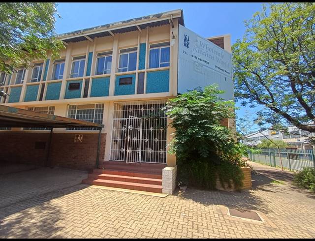 2,812M² WAREHOUSE FOR SALE IN REUVEN